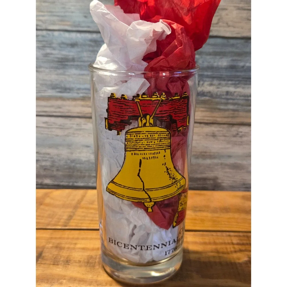 Vintage 1776-1976 Bicentennial Celebration Liberty Bell‎ Glass Tumbler Americana